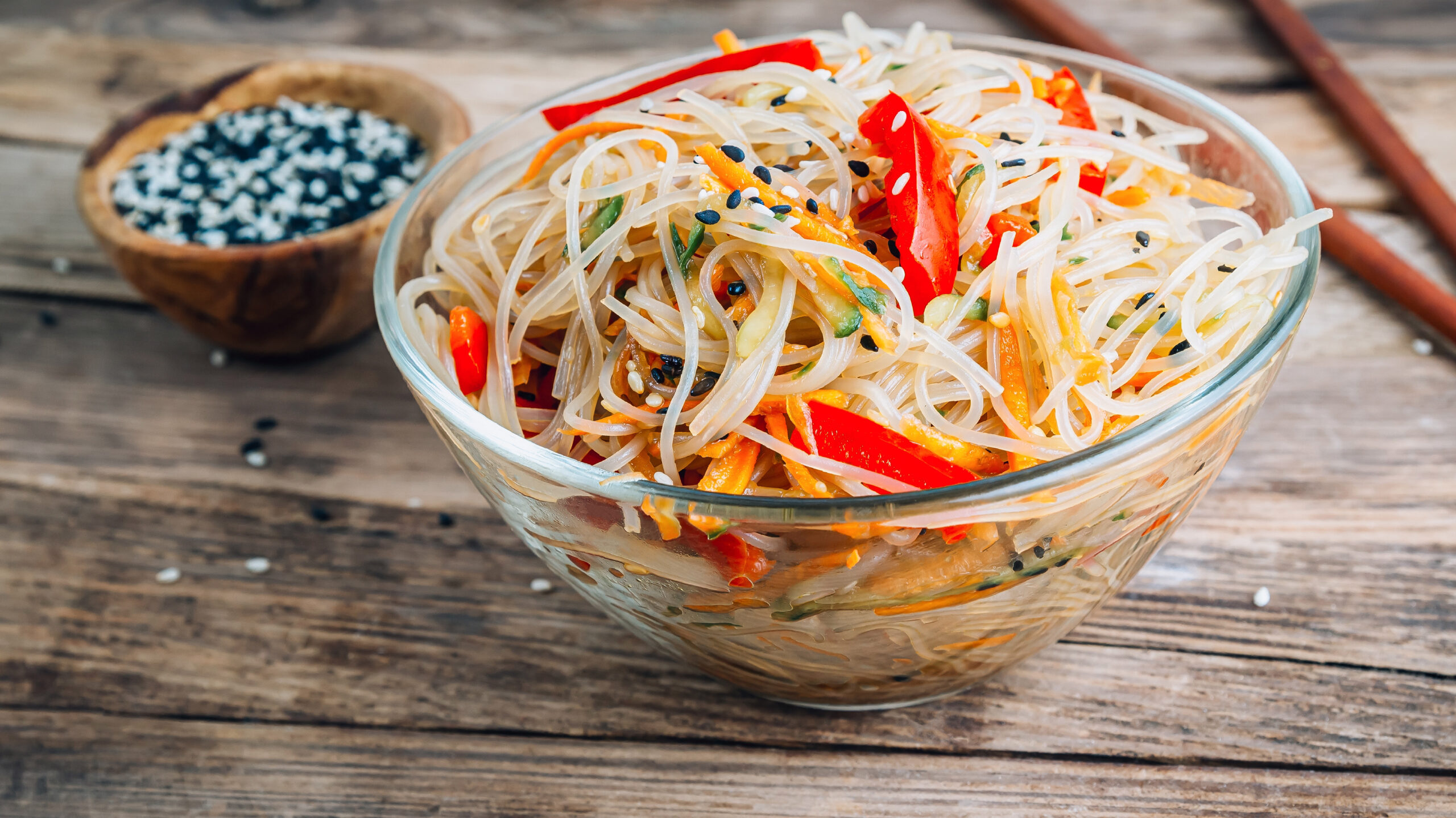 Lite and healthy cold noodle salad