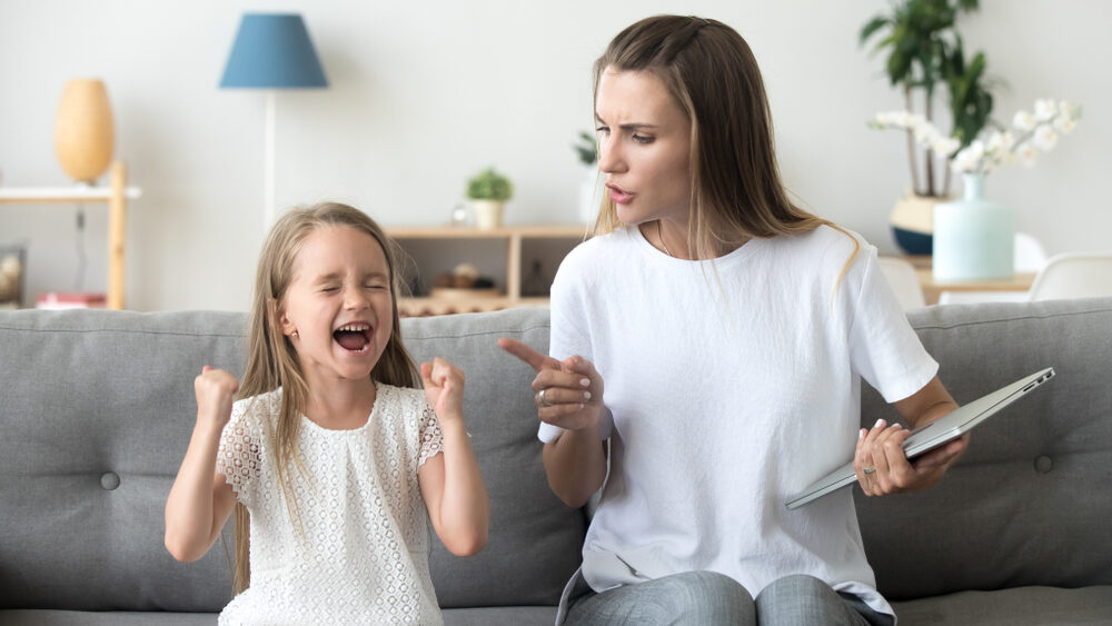 Impulsive and irritated behaviour of a girl child causing from excessive screen time